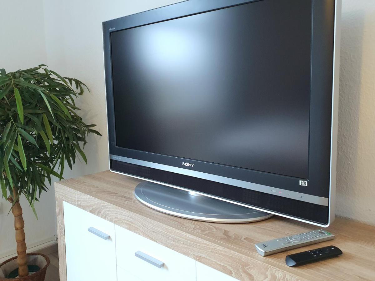 Moderne Wohlfuehloase Zentral In Seenaehe - Pillow Menu, 2 Stk 55" Smart Tvs, Netflix, Disneyplus Uvm เวทเทอร์ ภายนอก รูปภาพ